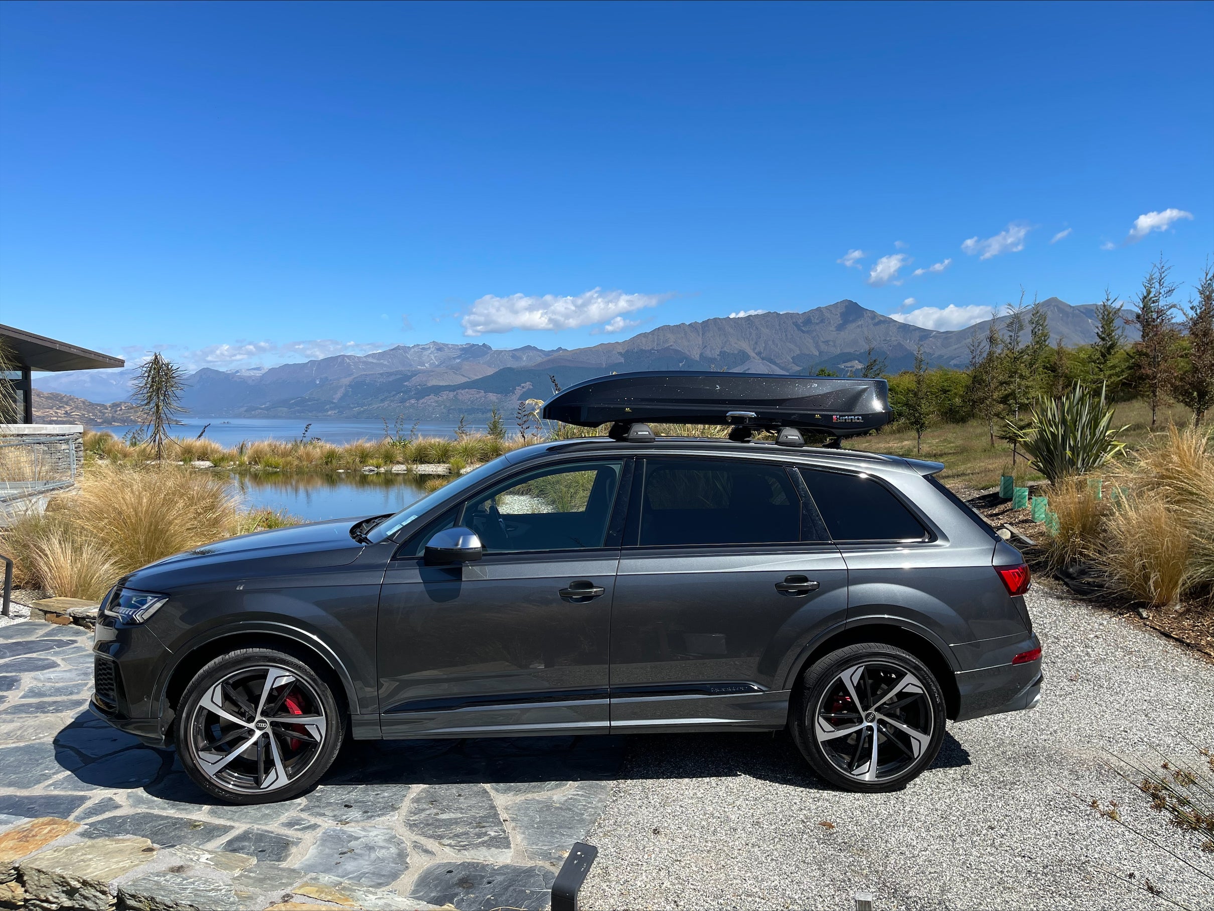 Inno Wedge Plus 864 Roof Top Cargo Roof Box. Sun And Snow NZ